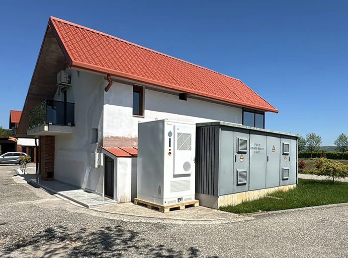 Stocare de Energie Comercială în România: Retrofit ESS AC-Coupled de 125kW/265kWh